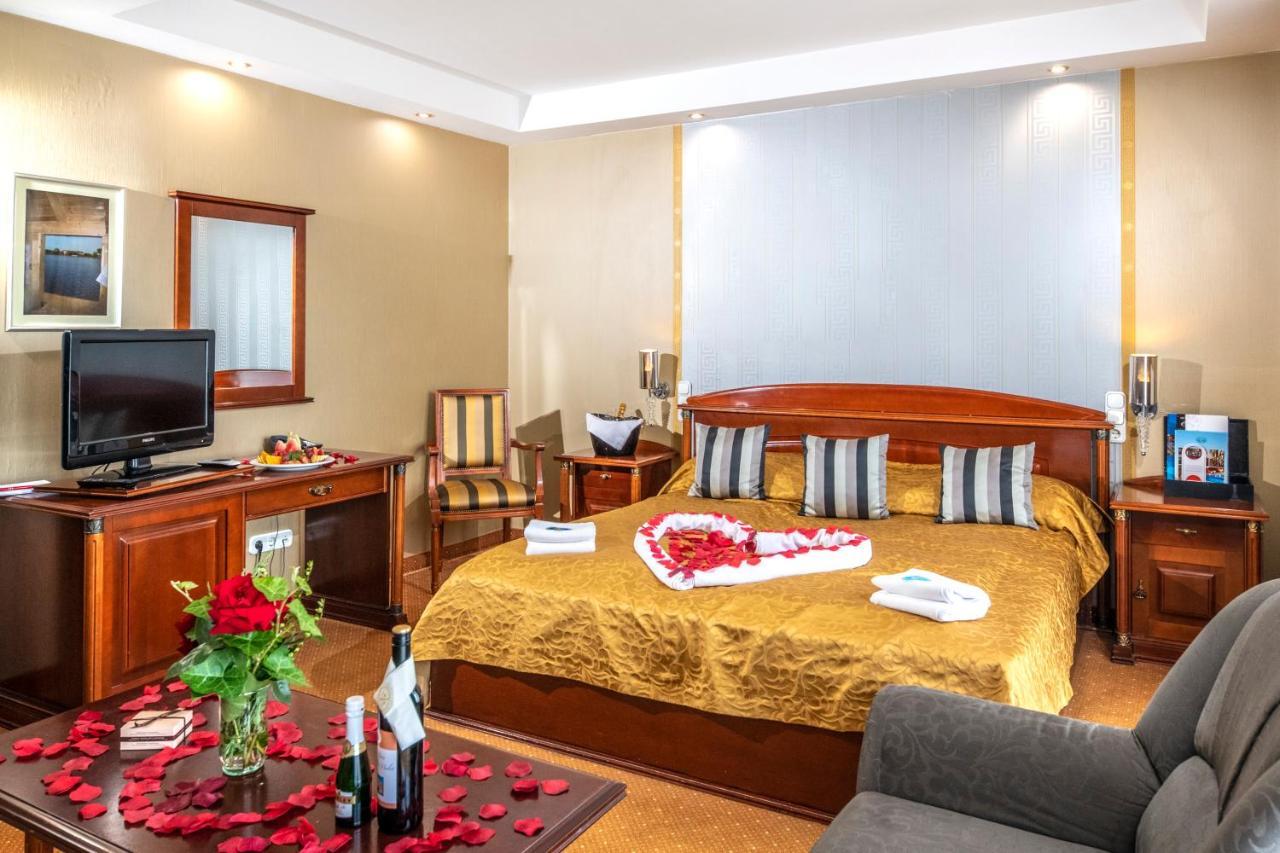 Duna Relax Hotel ราซเคเว ภายนอก รูปภาพ