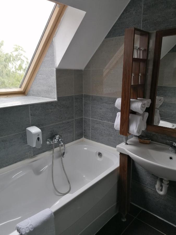 Duna Relax Hotel ราซเคเว ภายนอก รูปภาพ