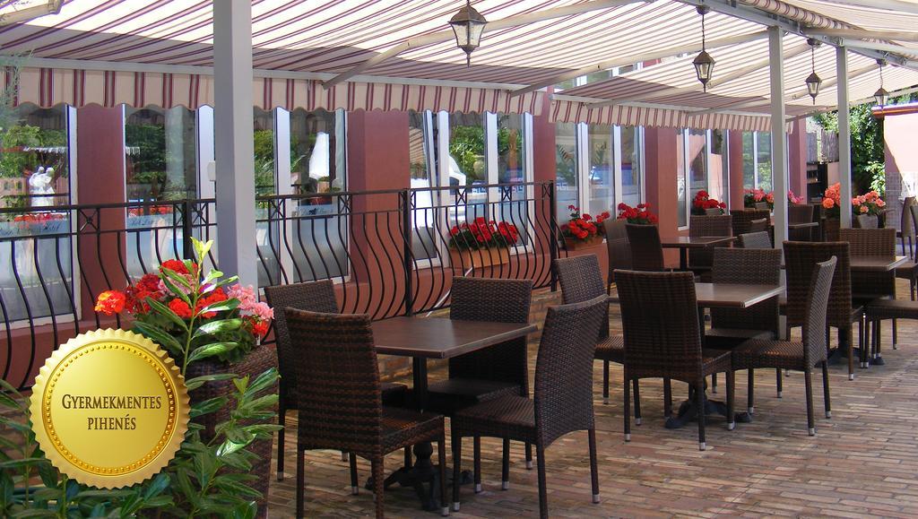 Duna Relax Hotel ราซเคเว ภายนอก รูปภาพ